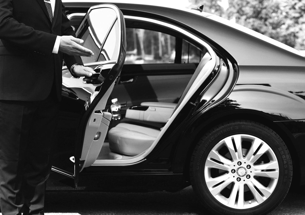 Why You Should Go With Book A Limo Instead Of A Ride Sharing Company